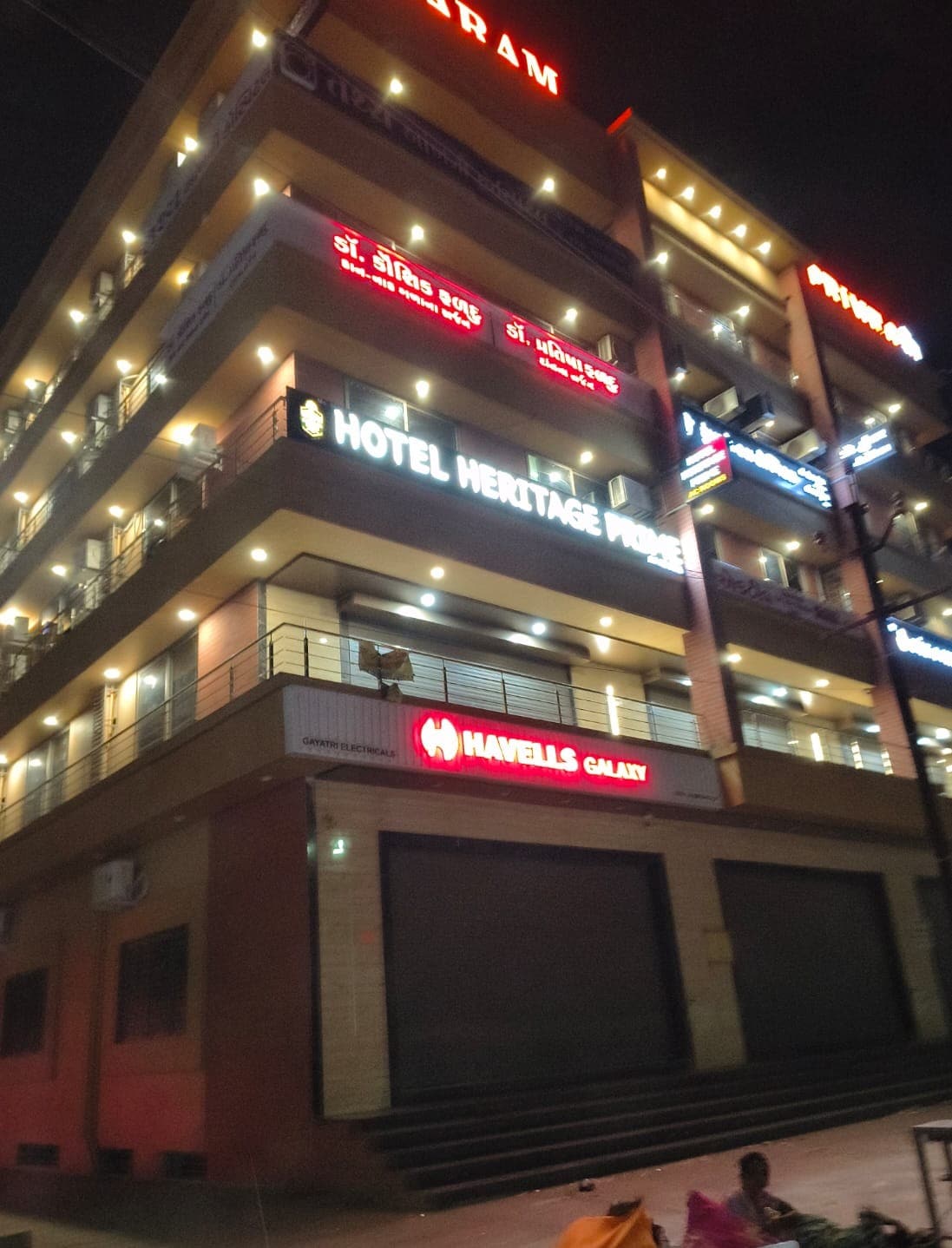 Hotel Heritage Prime - Tap to explore photos
