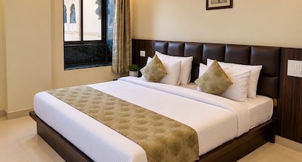 HOTEL RIDDHI INN Room Type - Deluxe Room HOTEL RIDDHI INN Room Type - Deluxe Room