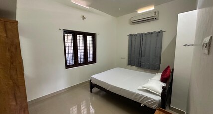 Paradise view stay's Cherai Beach Villa Room Type - Bedroom with living room