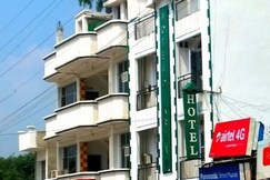 Rose Hotel