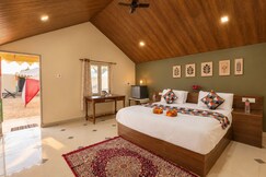 Address of Royal Exotic luxury desert camp
