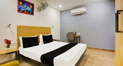 Hotel O Near Anand Vihar Metro Station Room Type - Classic