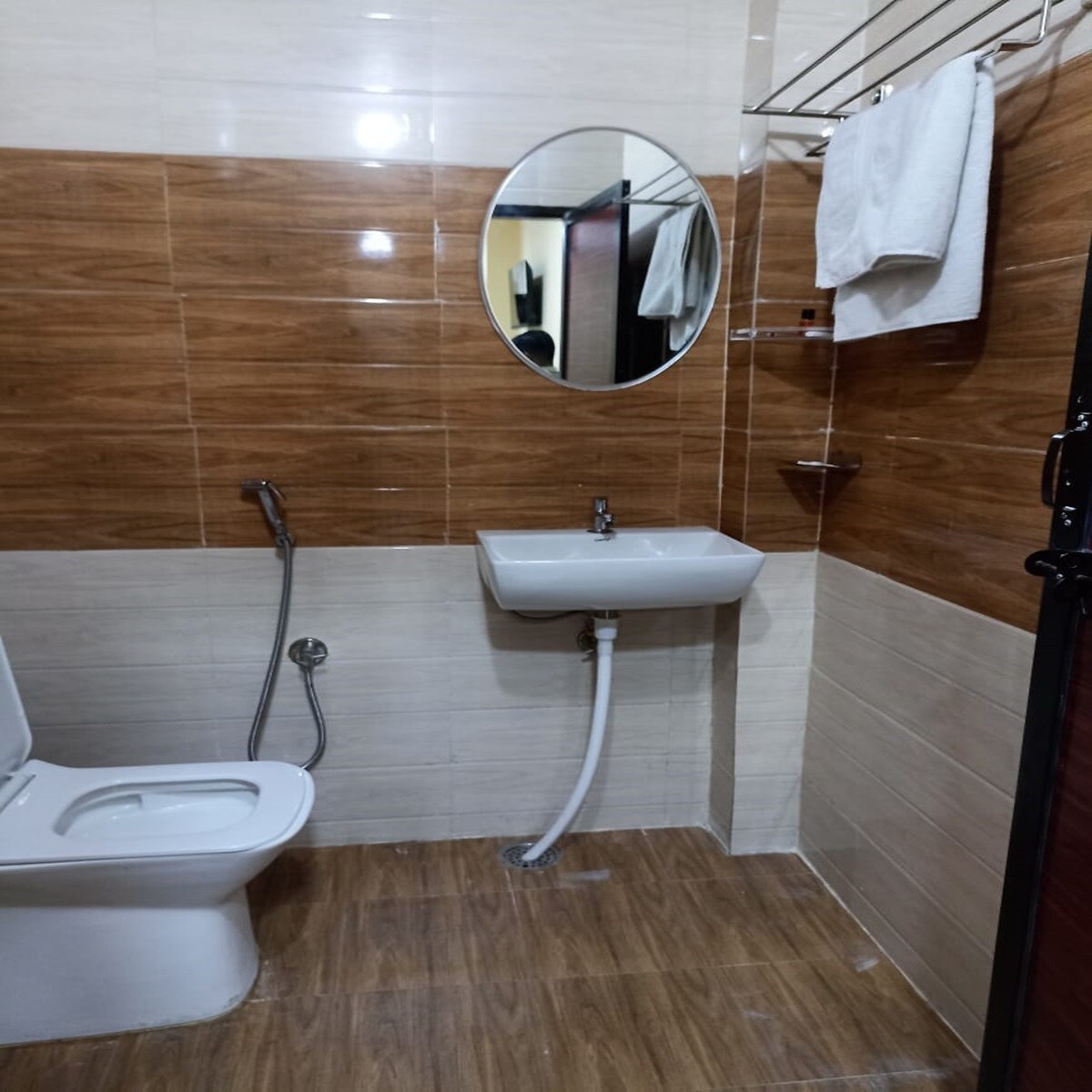 Hotel Aravali inn - Tap to explore photos