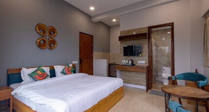 Kailasham  Stay Room Type - Deluxe Room With Balcony