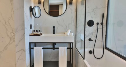 Movenpick Hotel Beirut Room Type - DIPLOMATIC SUITE SEA VIEW Movenpick Hotel Beirut Room Type - DIPLOMATIC SUITE SEA VIEW