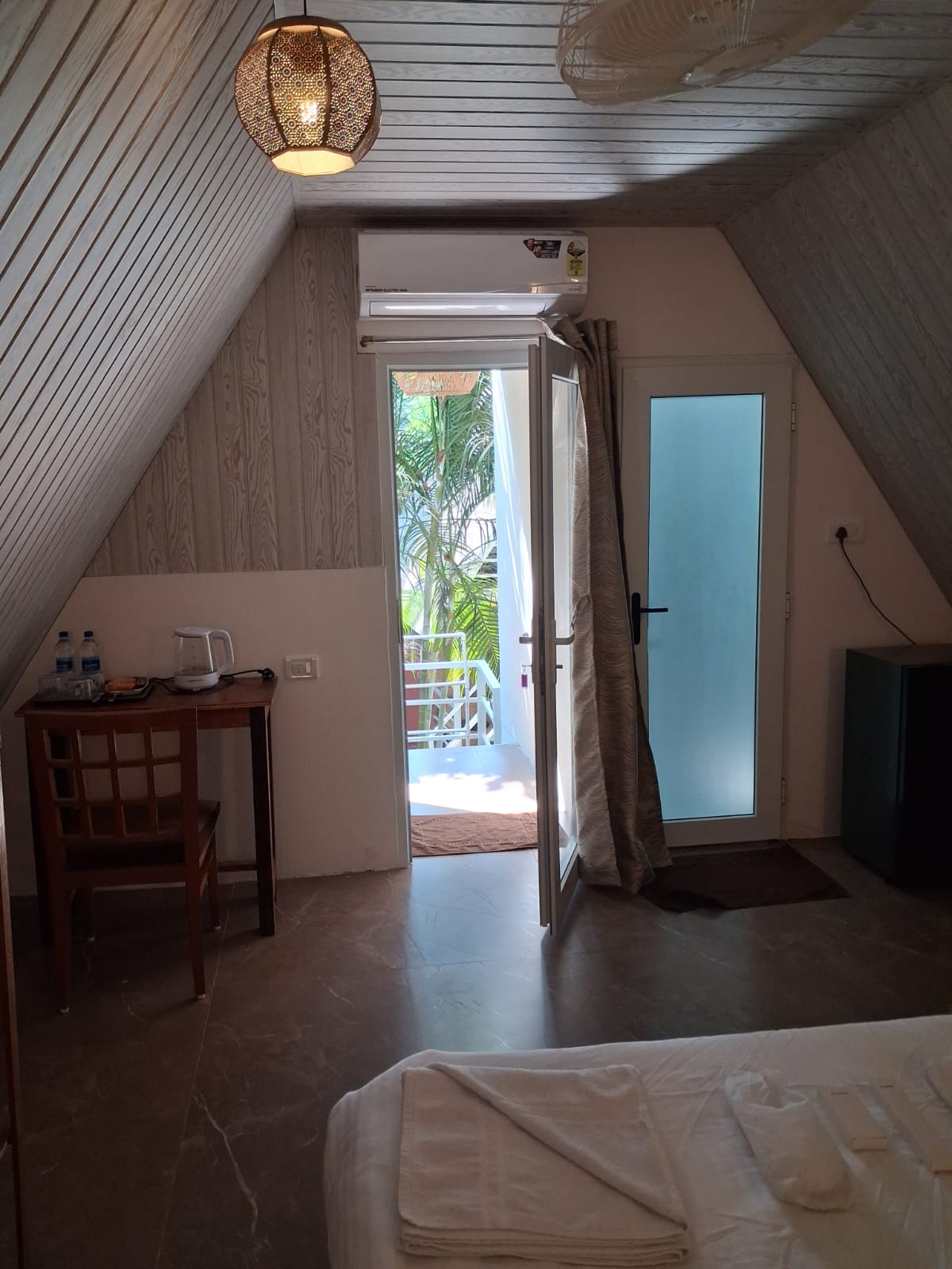 Sea Shades Cottages with Private Jacuzzi - Tap to explore photos
