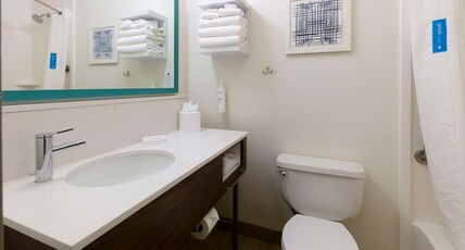 Hampton Inn by Hilton Scranton at Montage Mountain Room Type - 2 QUEEN BEDS NOSMOKE