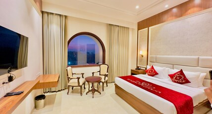 Hotel Sukh Farm 5-minute drive to Banasar Bagh Room Type - SUPER DELUXE