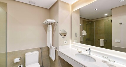 Palmaroga Hotel Asuncion, Tapestry Collection by Hilton Room Type - 2 TWIN BEDS