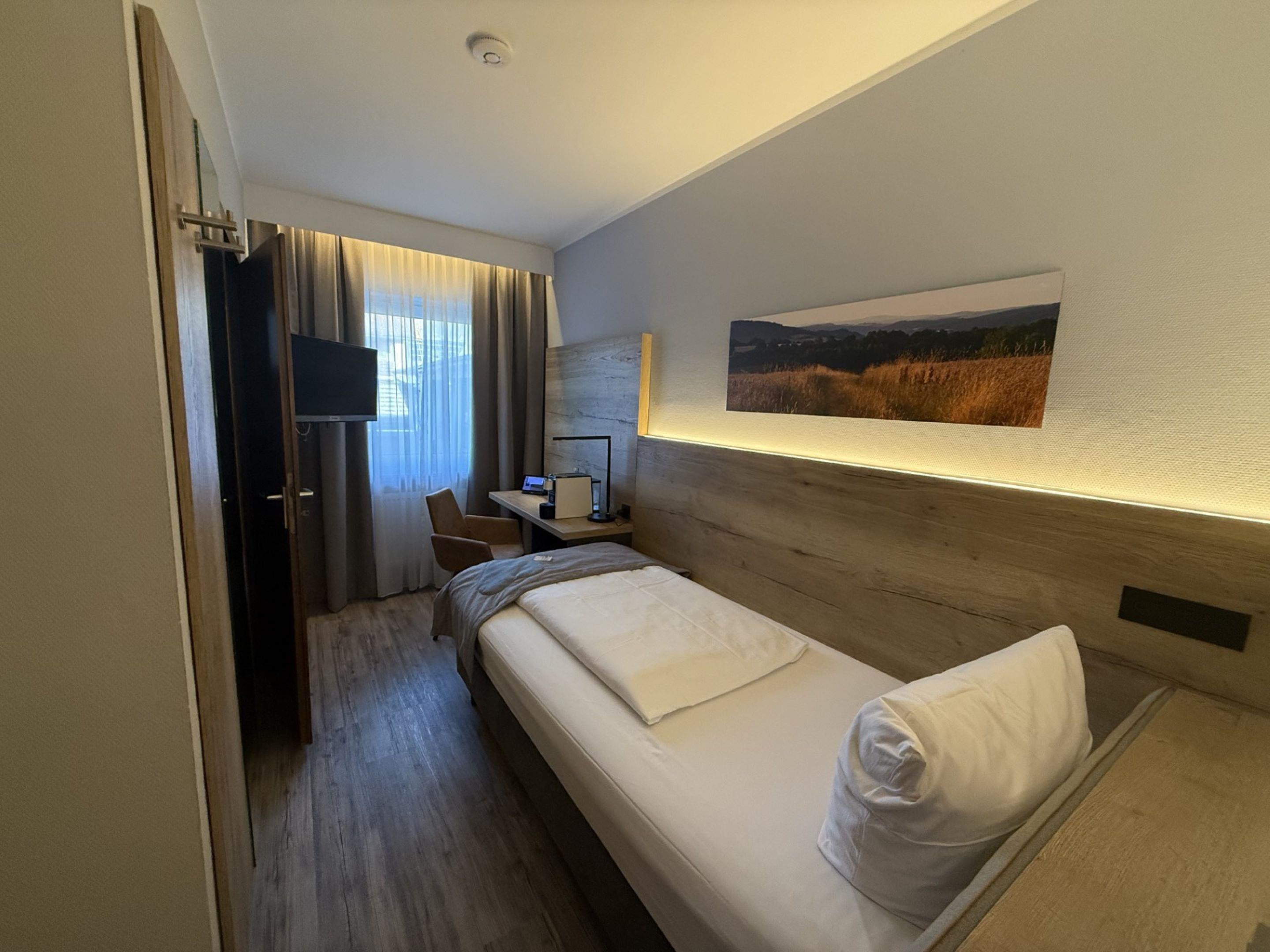 BEST WESTERN HOTEL BRUNNENHOF - Tap to explore photos