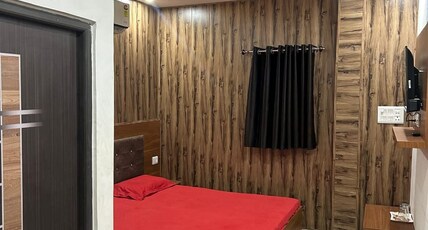 HOTEL SHRI MOHAN Room Type - Standard Room With City View
