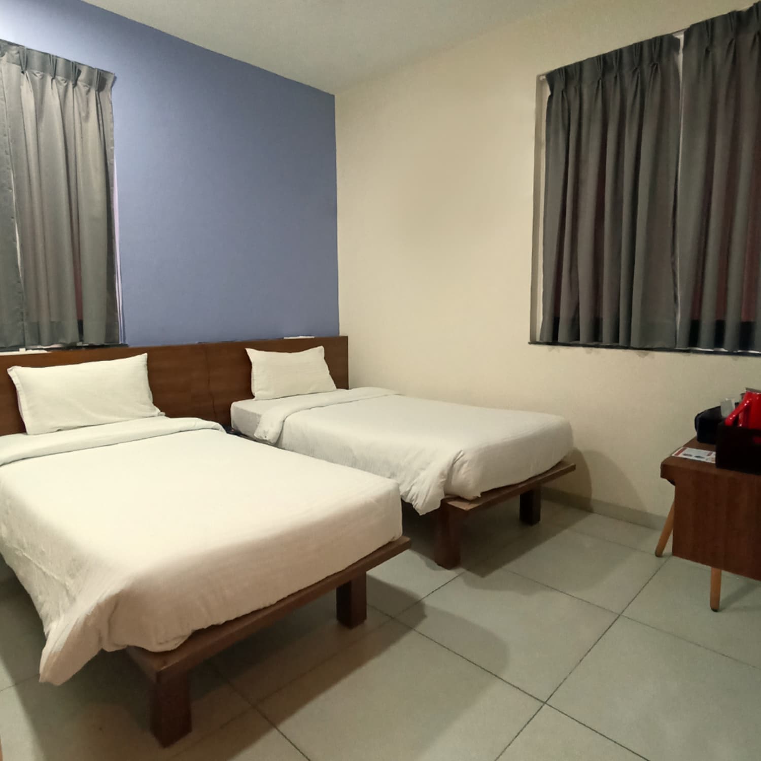 Sharman suites - Tap to explore photos