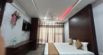 Hotel Diamond Vaishali Room Type - Deluxe Room (Non-ac)