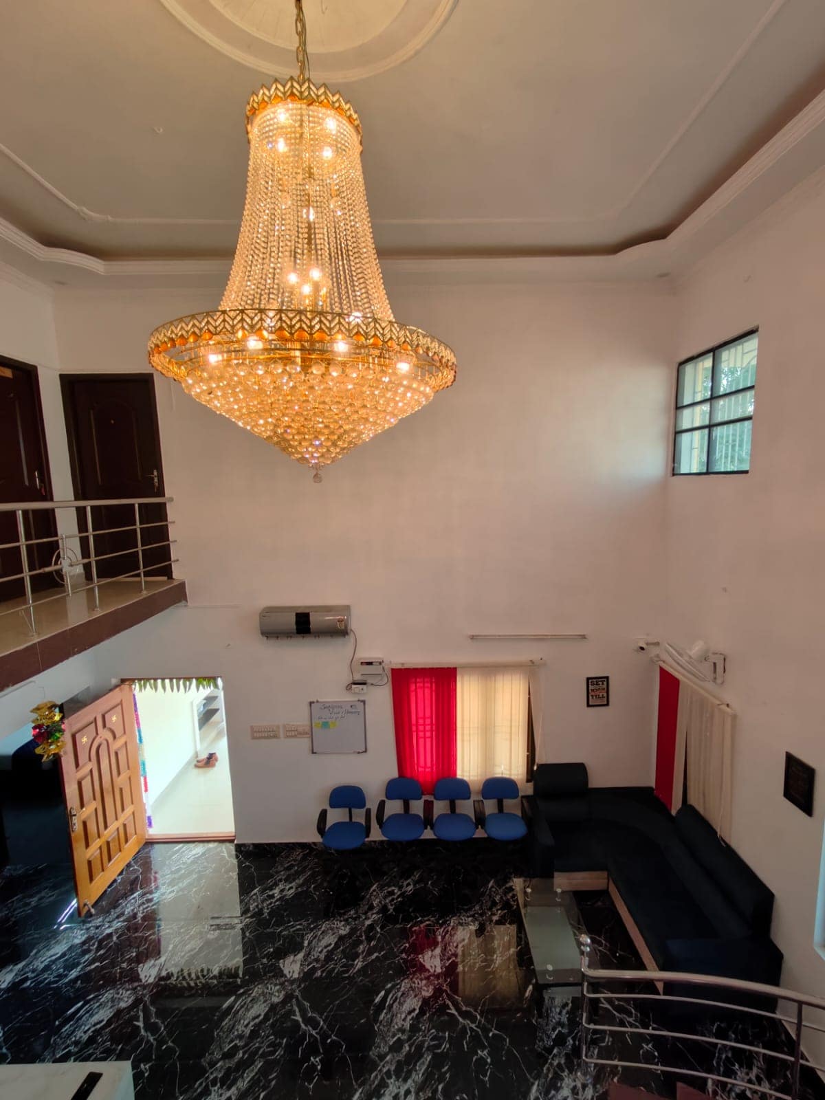 Sunshine Villa & Homestay - Tap to explore photos