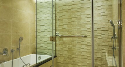 Mercure Dubai Barsha Heights Hotel Suites And Apartments Room Type - Deluxe Suite, One Bedroom with King size bed, Skyline View