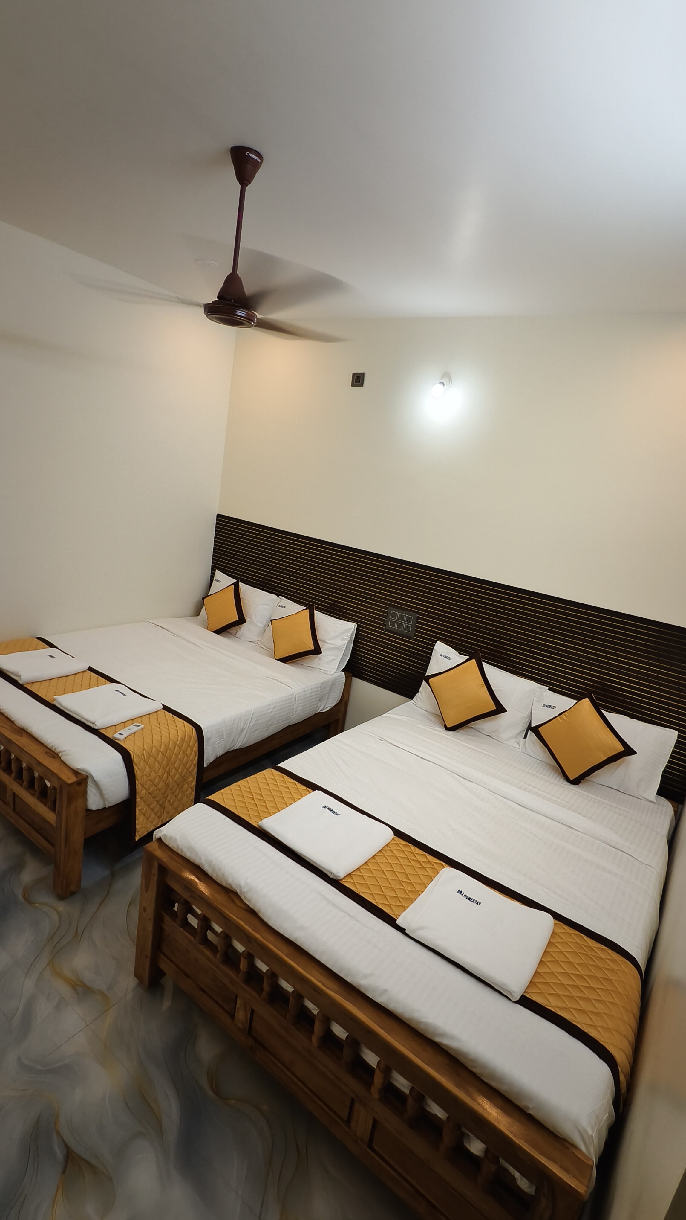 SRJ Home Stay - Tap to explore photos