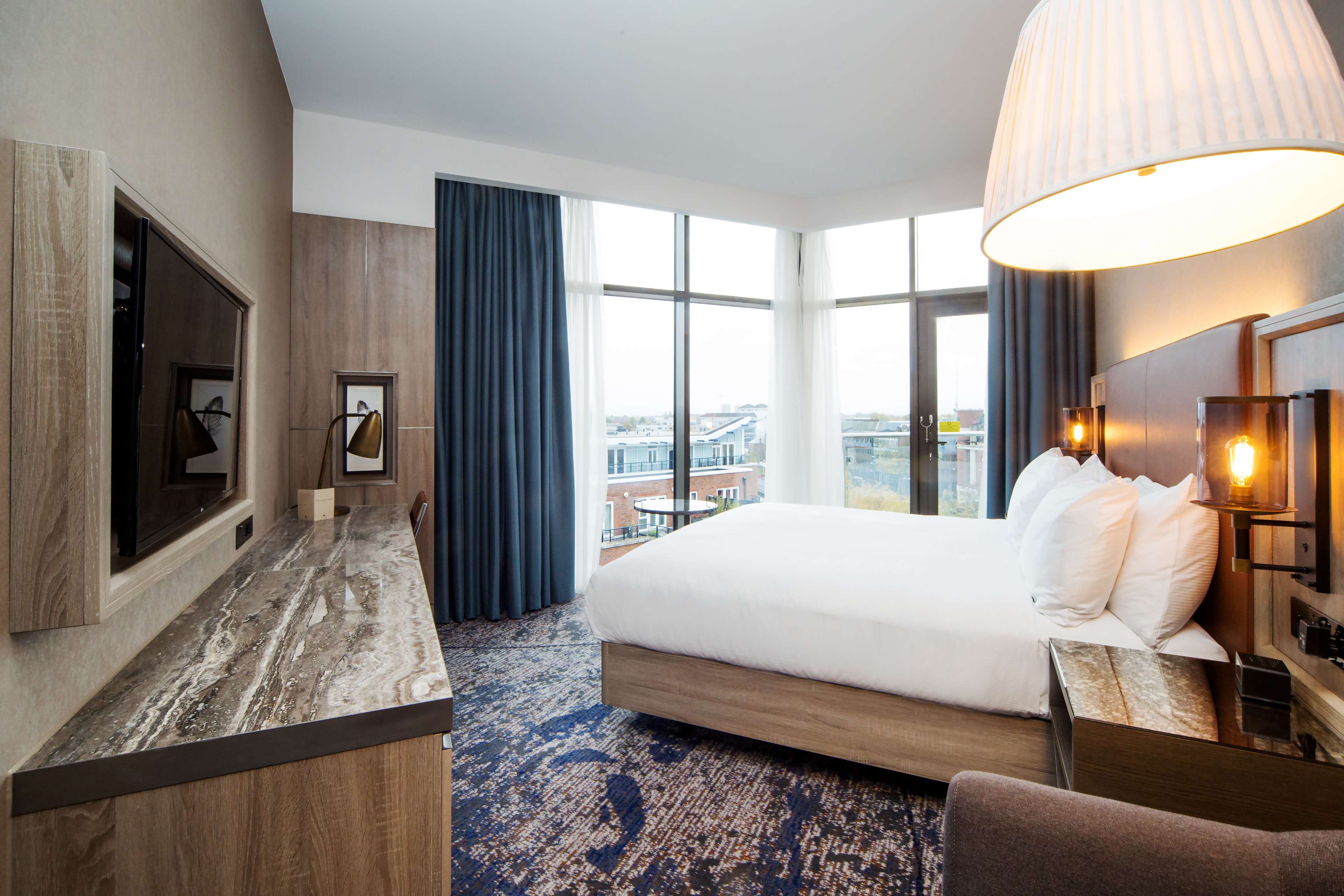 DoubleTree by Hilton London Kingston Upon Thames - Tap to explore photos