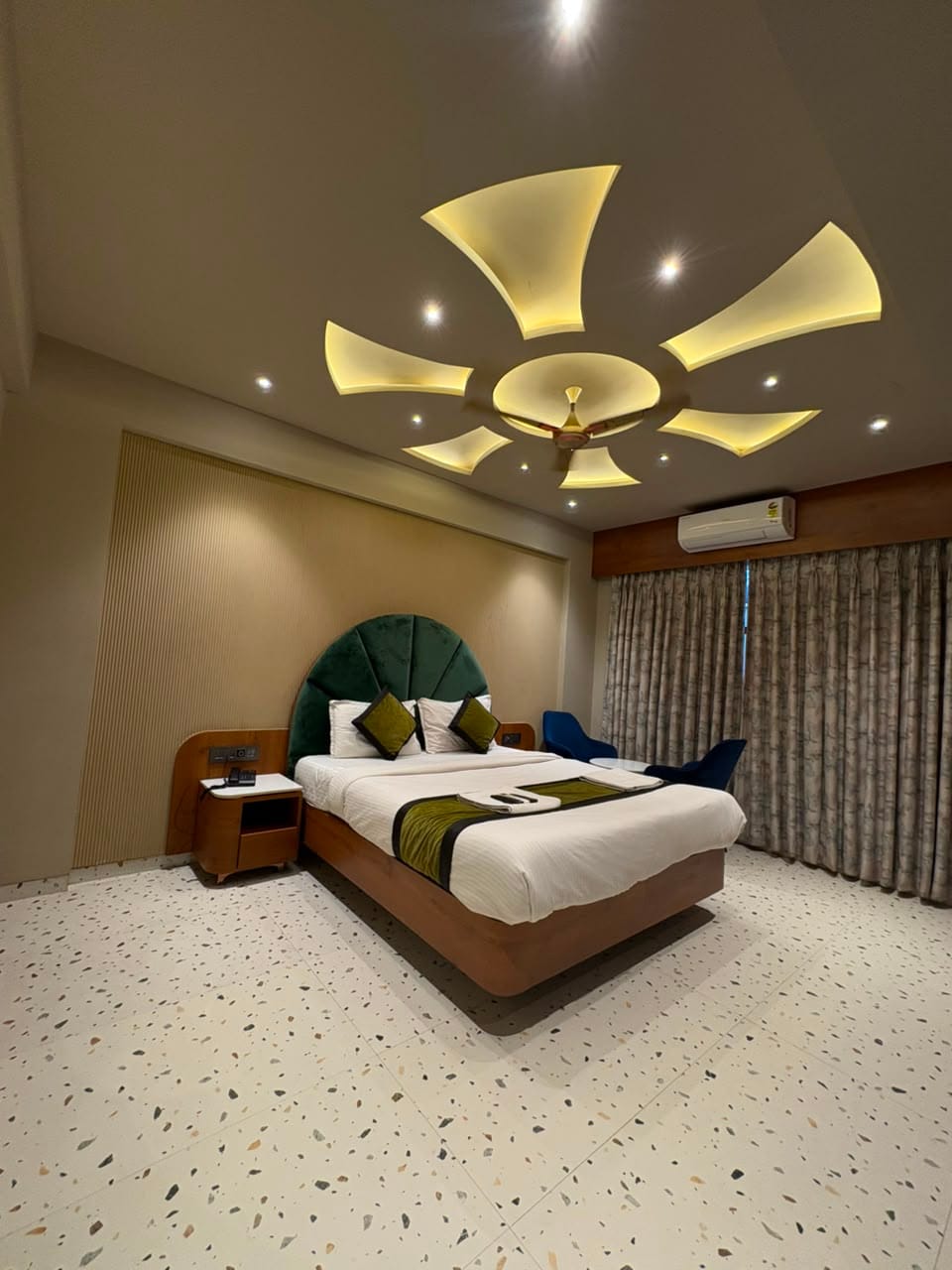 Hotel Regalia Suites - Tap to explore photos