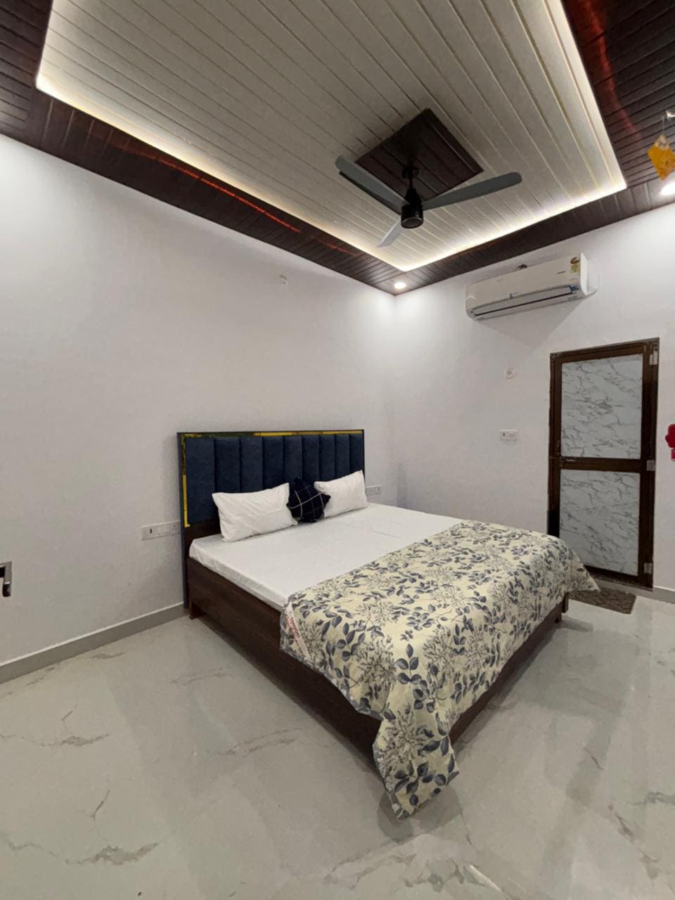 Suryavanshi Guest House - Tap to explore photos