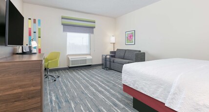 Hampton Inn by Hilton Kingsville Room Type - 1 KING BED NONSMOKING
