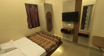 PRERNA LODGE & COTTAGE Room Type - Deluxe AC Room 1