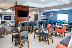 Holiday Inn Express & Suites - Mason City
