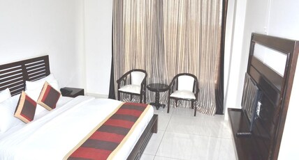 Hotel Shivanand Palace Room Type - Deluxe AC Room