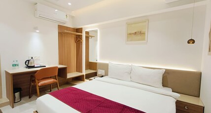 MURLI HOTEL LUXURY ROOMS Room Type - Deluxe Room