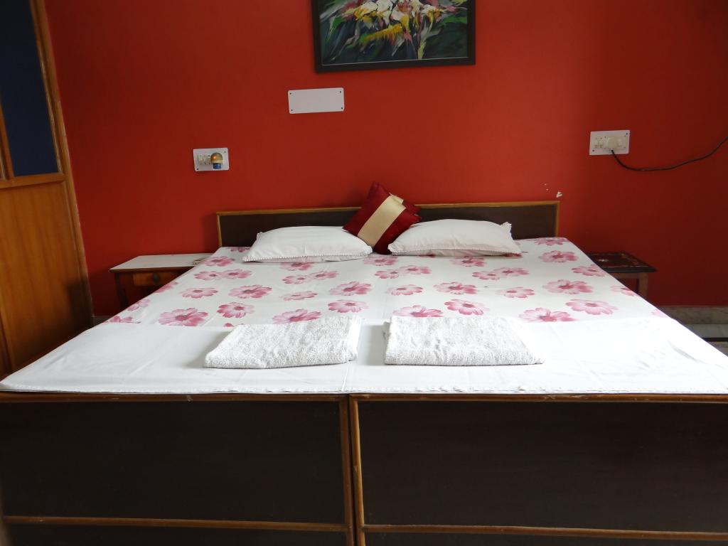 N Homestay - Tap to explore photos
