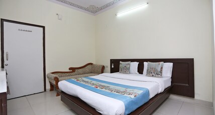 Hotel Arco Palace Room Type - Standard Basic Room Swimming Pool and Gym