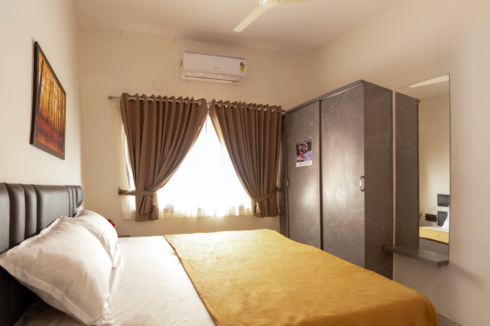 Penguin Nest 1BHK Upper - Tap to explore photos