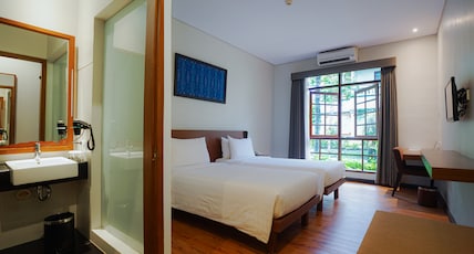Grand Whiz Hotel Nusa Dua Room Type - Deluxe Twin Room