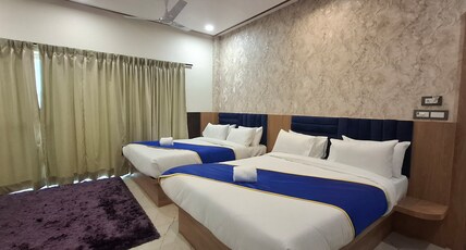 BlueNeck Ayodhya- Near ShriRam Mandir Room Type - Family Room
