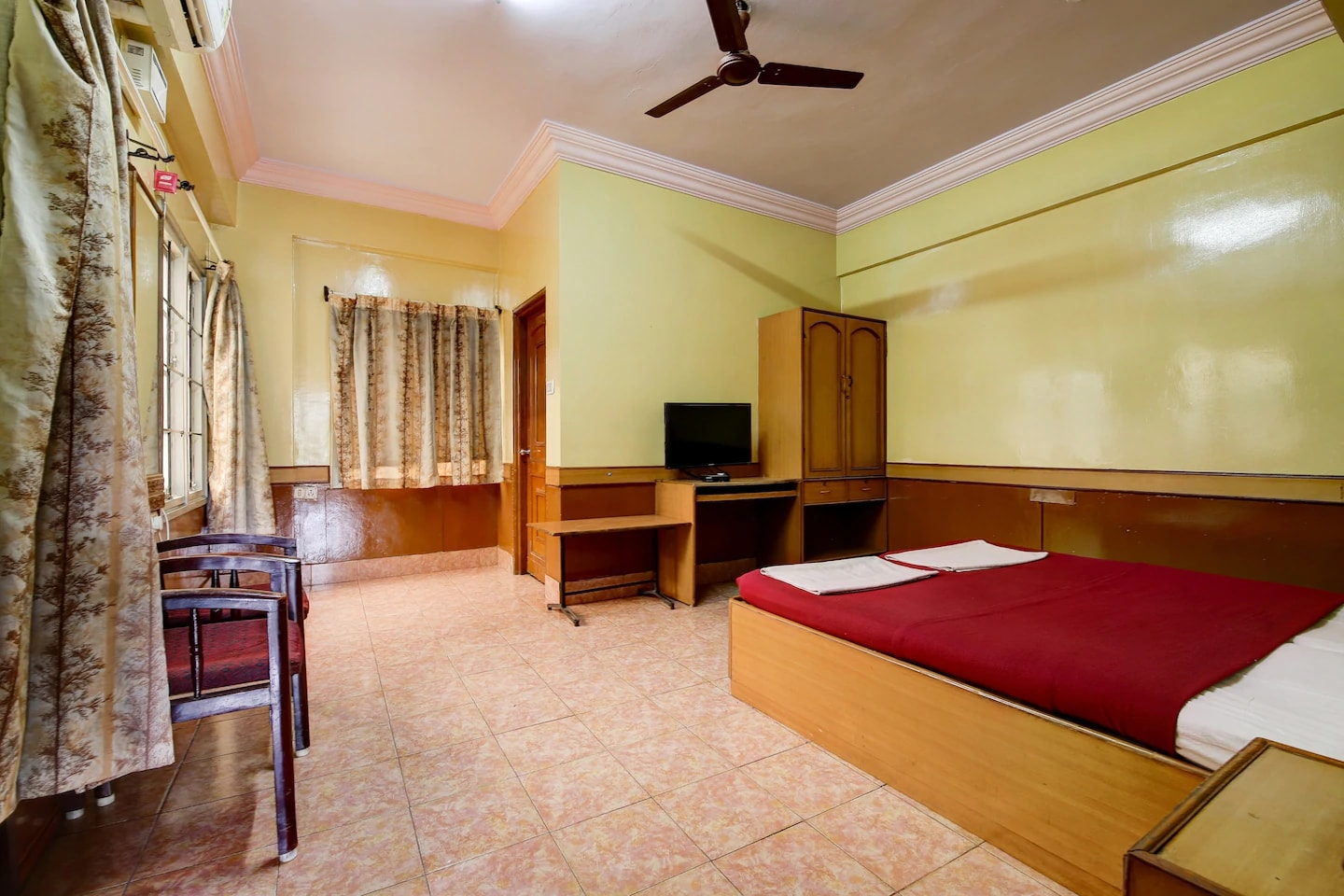Hotel Ujjwala International - Tap to explore photos