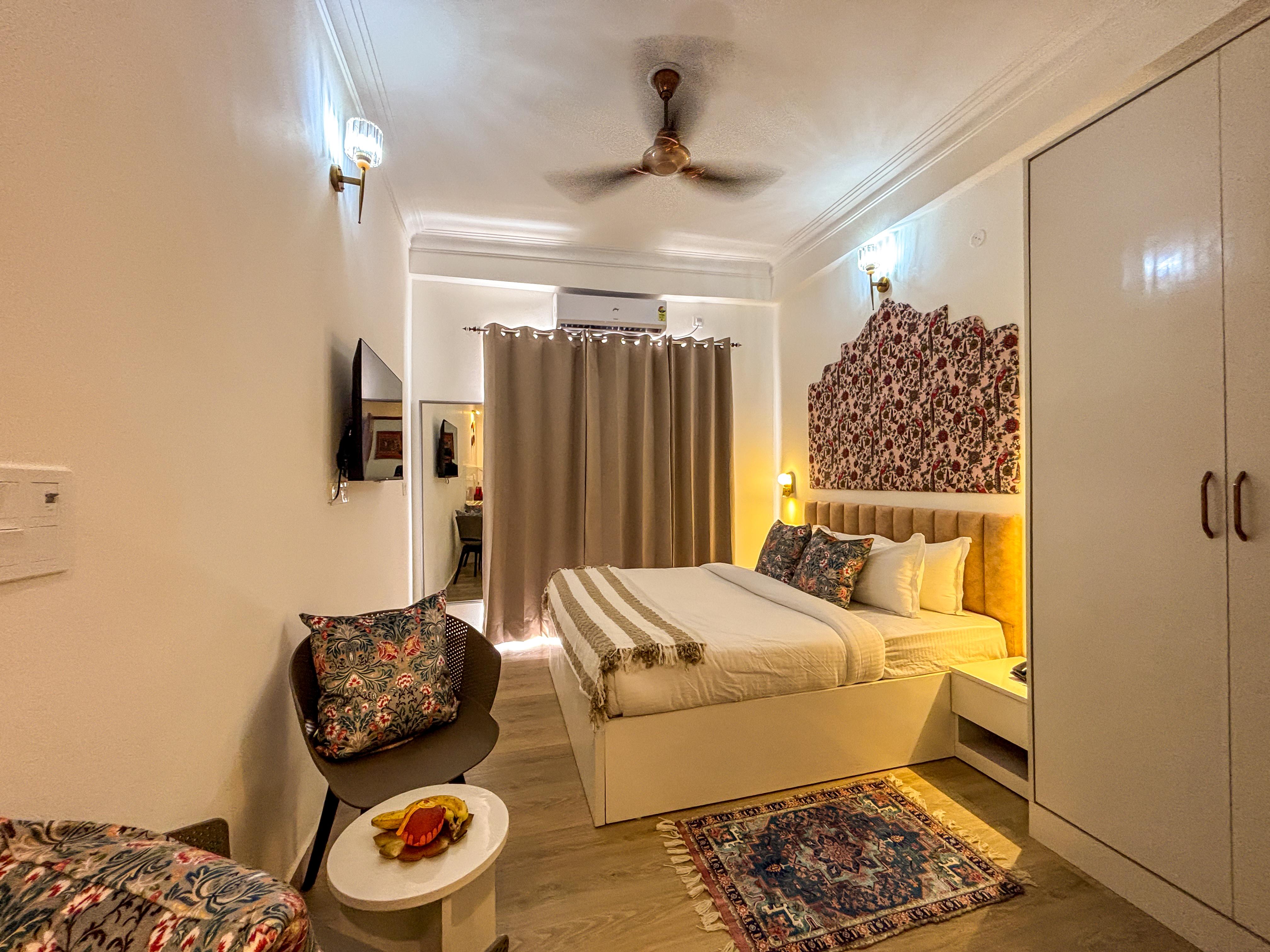 The Neeraj Ganga Rajmahal Wellness With Ganga View - Tap to explore photos