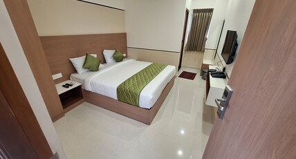 RNA RESIDENCY Room Type - Deluxe Room RNA RESIDENCY Room Type - Deluxe Room