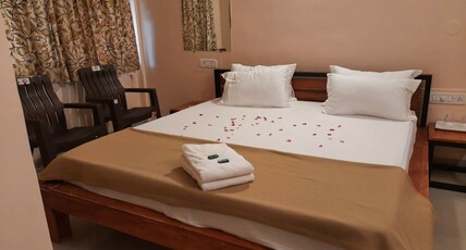 Anand Beach Resort, Bordi Room Type - Semi Deluxe A.C