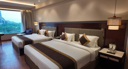 The Fern - An Ecotel Hotel, Kota Room Type - Winter Green Premium Room, 1 King Bed