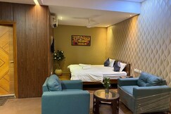 Photos of CASSETTE INN
