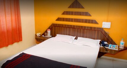 Hotel Ruchira Deluxe Room Type - Deluxe AC Room