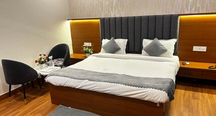 Hotel 7 CR Room Type - The New CR