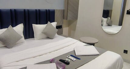 Hotel Sky Dream Room Type - Deluxe AC