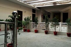 SANTOSH HOTEL