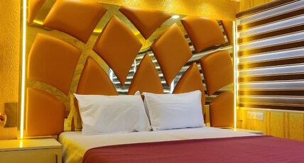 Anugraha Cruise Houseboats Room Type - Sharing Deluxe Houseboat AC timing 9pm to 6am Anugraha Cruise Houseboats Room Type - Sharing Deluxe Houseboat AC timing 9pm to 6am
