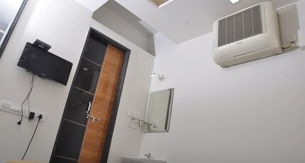 Haripriya Lodge Room Type - Family Room AC 4 pax