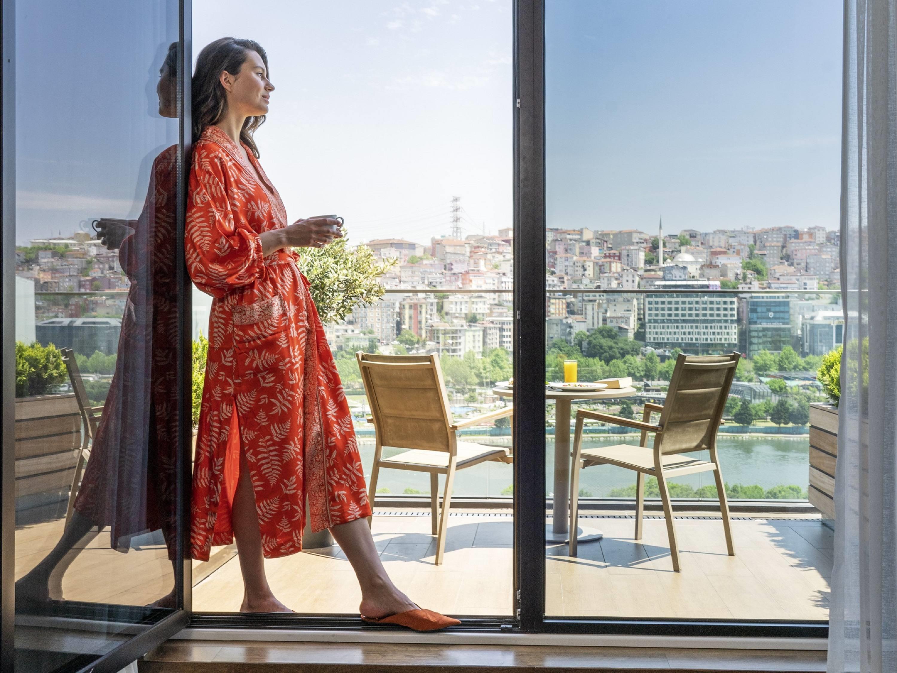 Movenpick Hotel Istanbul Golden Horn - Tap to explore photos