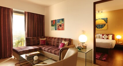 Yogi Executive, Navi Mumbai Room Type - Designer Suite with Bathtub