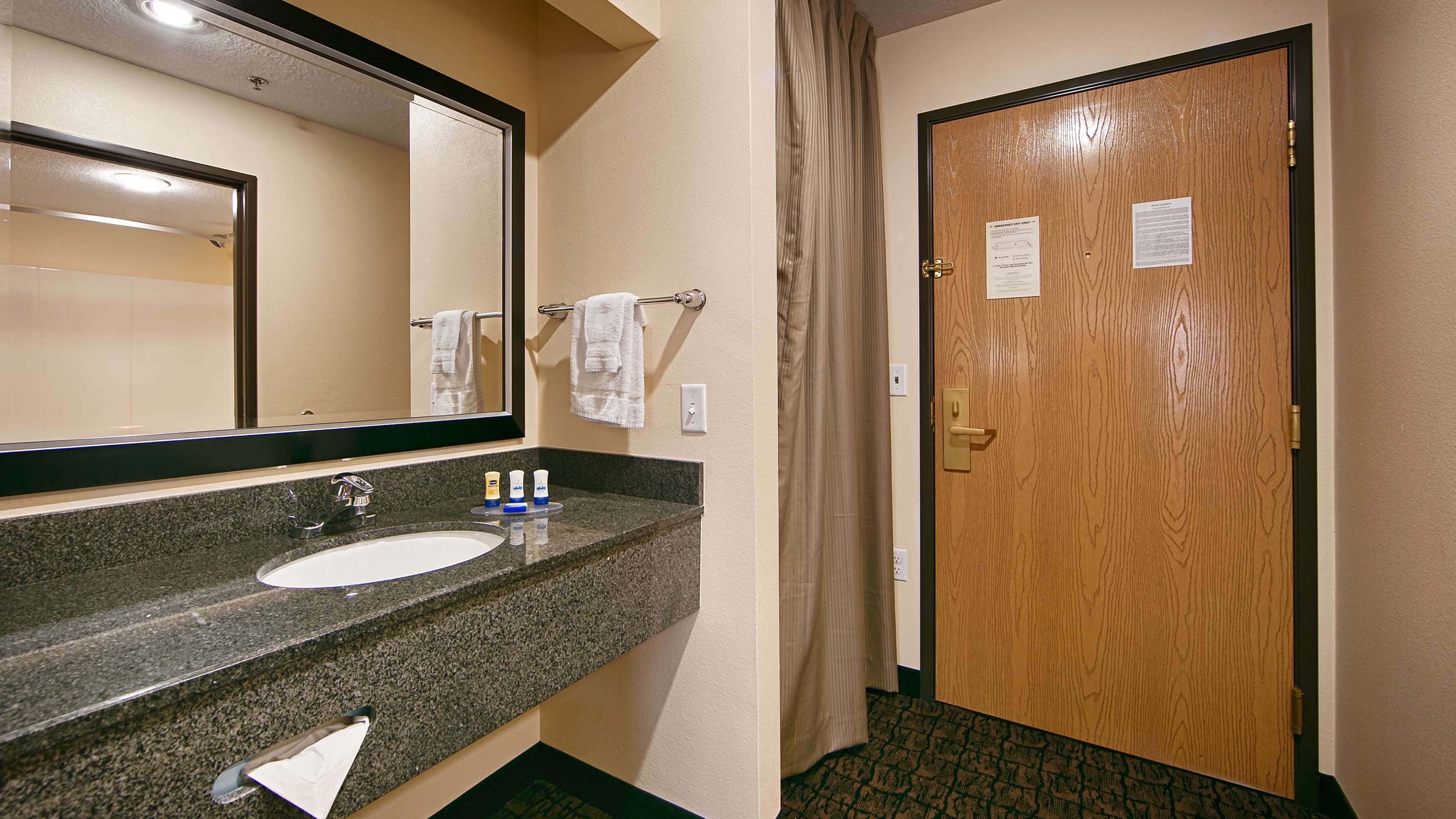 Best Western Plus Wendover Inn - Tap to explore photos
