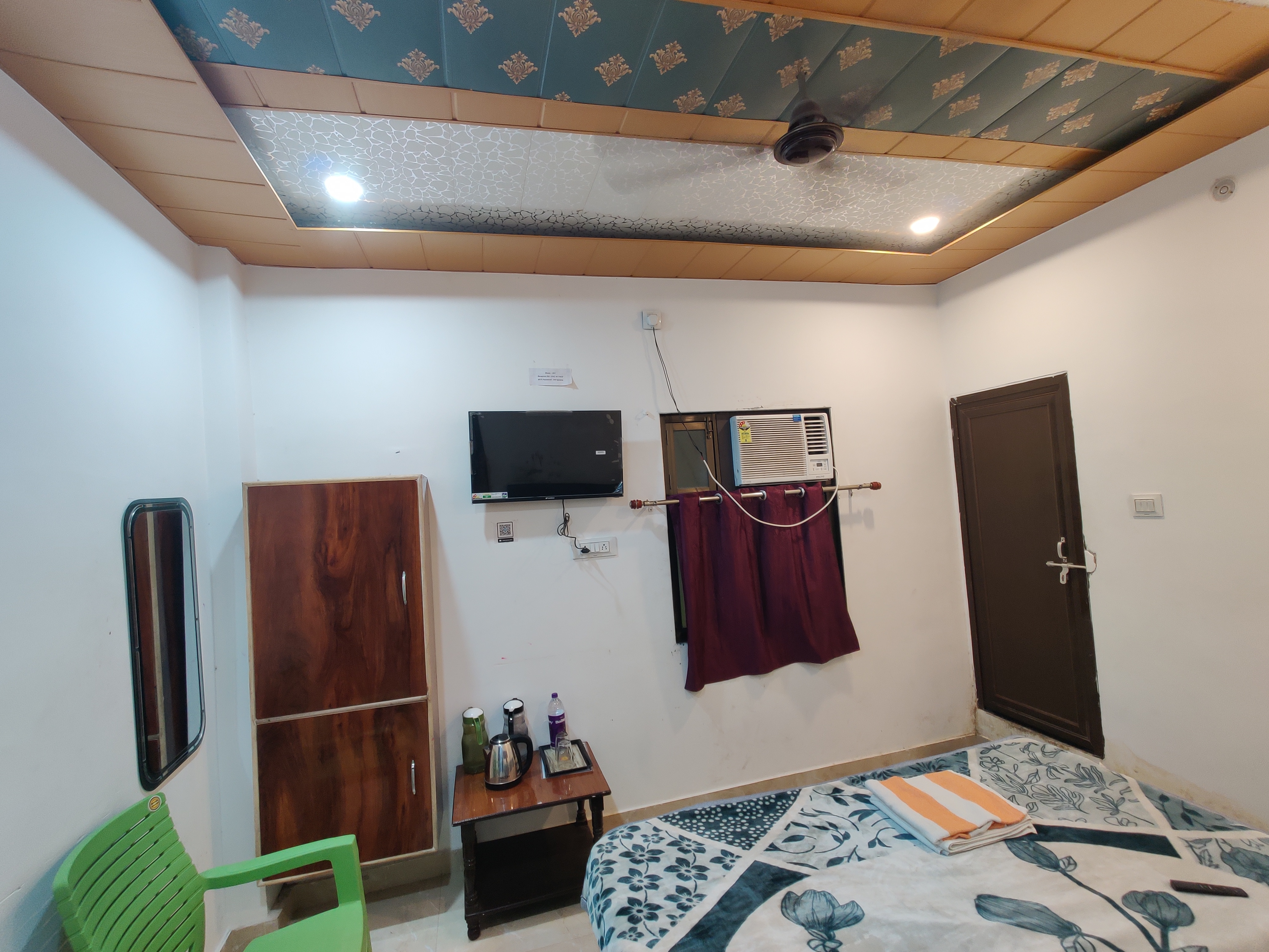 Rama Inn Guest House - Tap to explore photos