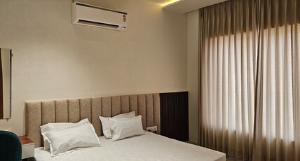 Hotel Sharanga Room Type - Super Deluxe Room